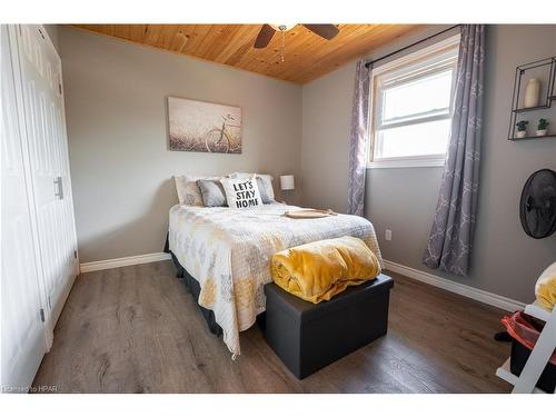 146 Simcoe Street, Exeter, ON - Indoor Photo Showing Bedroom