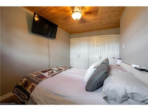 146 Simcoe Street, Exeter, ON - Indoor Photo Showing Bedroom