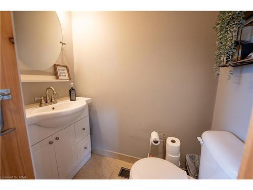 146 Simcoe Street, Exeter, ON - Indoor Photo Showing Bathroom