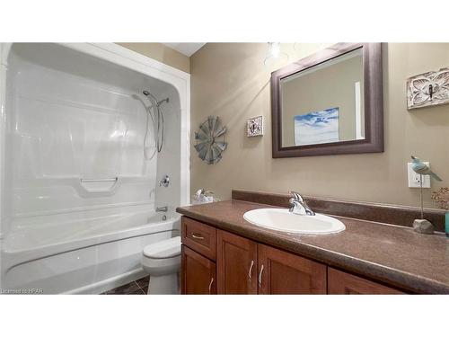 83 Sylvia Street, Mitchell, ON - Indoor Photo Showing Bathroom