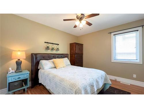 83 Sylvia Street, Mitchell, ON - Indoor Photo Showing Bedroom