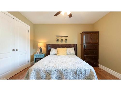 83 Sylvia Street, Mitchell, ON - Indoor Photo Showing Bedroom