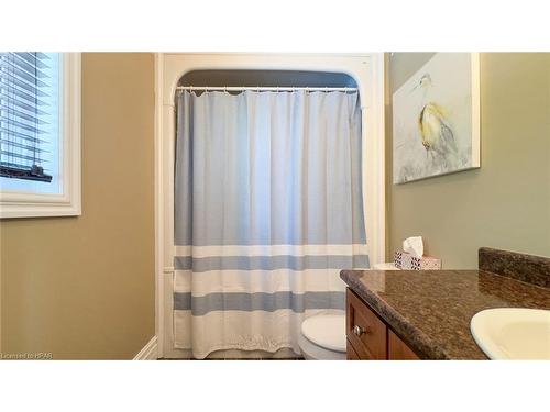 83 Sylvia Street, Mitchell, ON - Indoor Photo Showing Bathroom