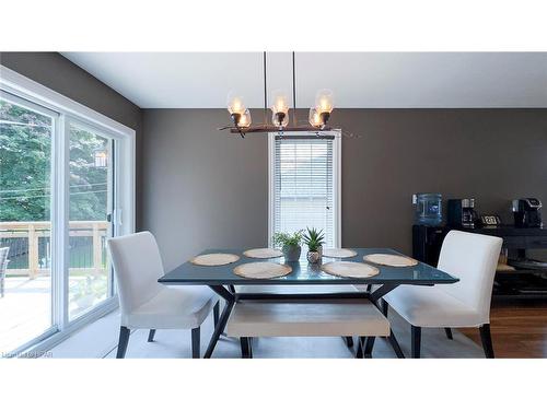 83 Sylvia Street, Mitchell, ON - Indoor Photo Showing Dining Room