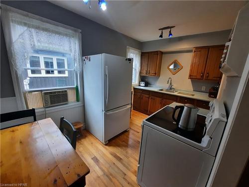 225 Mary Street, Clinton, ON - Indoor Photo Showing Kitchen