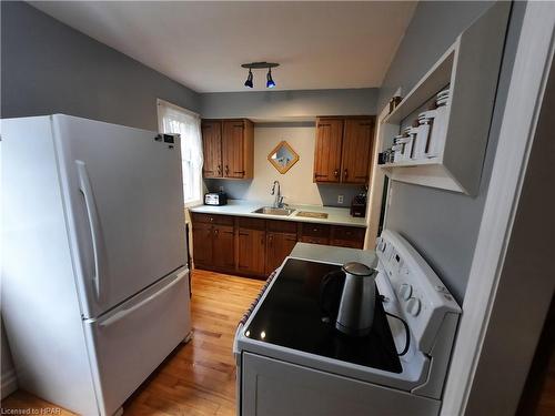 225 Mary Street, Clinton, ON - Indoor Photo Showing Kitchen