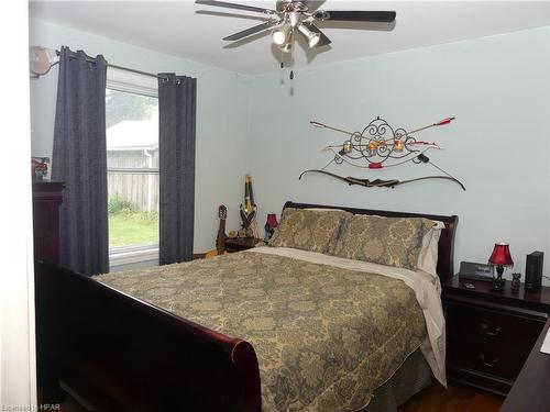 225 Mary Street, Clinton, ON - Indoor Photo Showing Bedroom