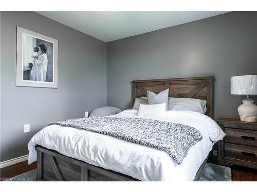 130 James Street N, St. Marys, ON - Indoor Photo Showing Bedroom