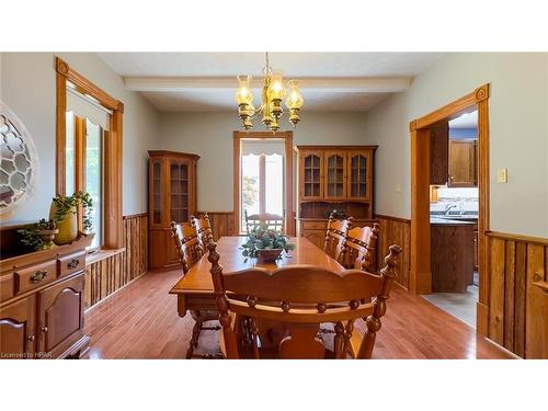 123 Elgin Avenue W, Goderich, ON - Indoor Photo Showing Dining Room