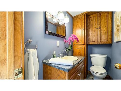 123 Elgin Avenue W, Goderich, ON - Indoor Photo Showing Bathroom