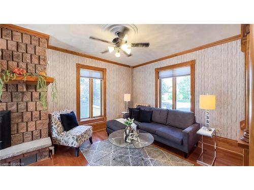 123 Elgin Avenue W, Goderich, ON - Indoor Photo Showing Living Room With Fireplace