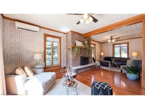 123 Elgin Avenue W, Goderich, ON - Indoor Photo Showing Living Room With Fireplace