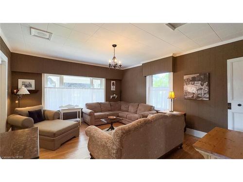 273 Hamilton Street, Blyth, ON - Indoor Photo Showing Living Room