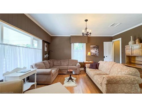 273 Hamilton Street, Blyth, ON - Indoor Photo Showing Living Room