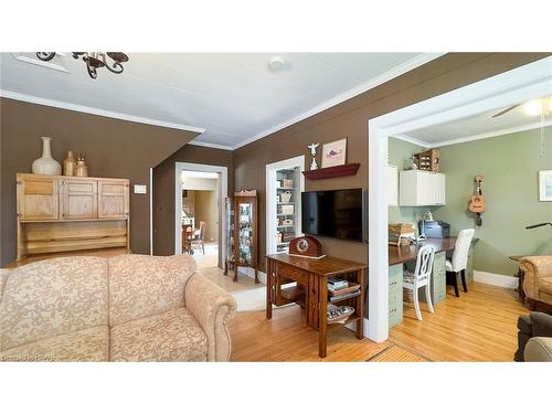 273 Hamilton Street, Blyth, ON - Indoor Photo Showing Living Room