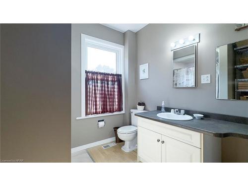 273 Hamilton Street, Blyth, ON - Indoor Photo Showing Bathroom