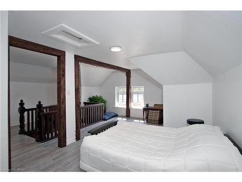 211 Jones Street W, St. Marys, ON - Indoor Photo Showing Bedroom