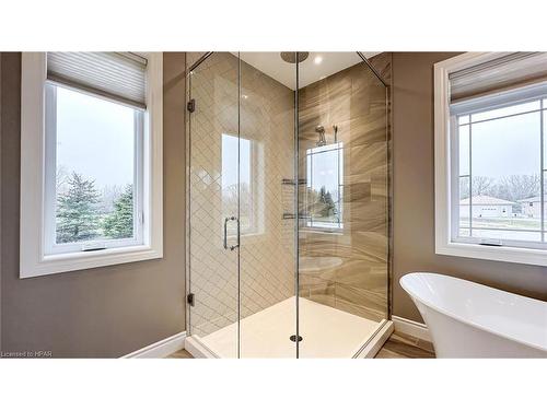 39941 Dinsley Terrace, Bluewater, ON - Indoor Photo Showing Bathroom