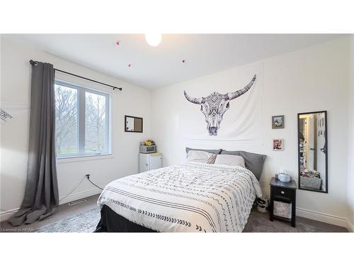 39941 Dinsley Terrace, Bluewater, ON - Indoor Photo Showing Bedroom