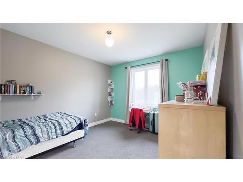 39941 Dinsley Terrace, Bluewater, ON - Indoor Photo Showing Bedroom