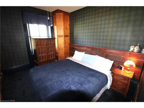 85042 Bluewater Highway, Ashfield-Colborne-Wawanosh, ON - Indoor Photo Showing Bedroom