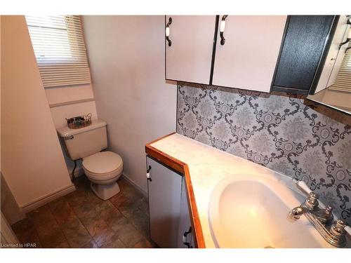 85042 Bluewater Highway, Ashfield-Colborne-Wawanosh, ON - Indoor Photo Showing Bathroom