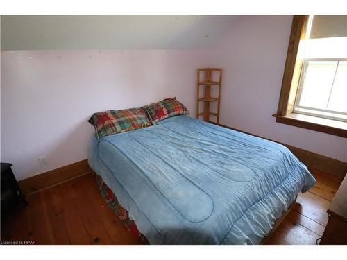 85042 Bluewater Highway, Ashfield-Colborne-Wawanosh, ON - Indoor Photo Showing Bedroom