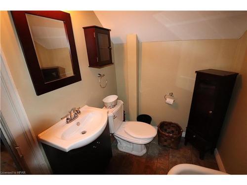 85042 Bluewater Highway, Ashfield-Colborne-Wawanosh, ON - Indoor Photo Showing Bathroom