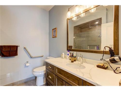 58-375 Mitchell Road South, Listowel, ON - Indoor Photo Showing Bathroom