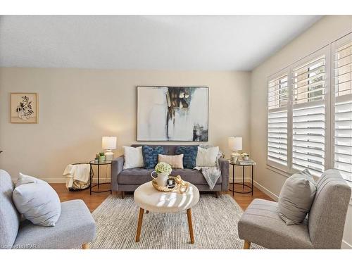 30 Biehn Drive, Kitchener, ON - Indoor Photo Showing Living Room