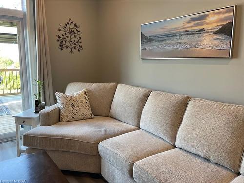 104 Ridgewood Crescent, St. Marys, ON - Indoor Photo Showing Living Room