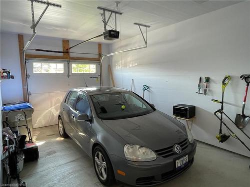 104 Ridgewood Crescent, St. Marys, ON - Indoor Photo Showing Garage