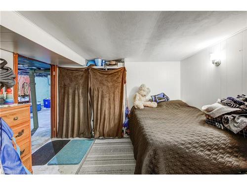 58 Broadway Street, Woodstock, ON - Indoor Photo Showing Bathroom