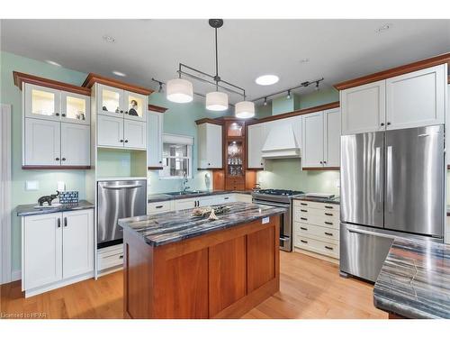 221 John Street, Harriston, ON - Indoor Photo Showing Kitchen