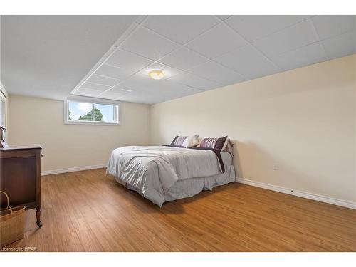 221 John Street, Harriston, ON - Indoor Photo Showing Bedroom