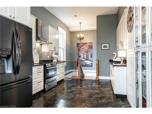 92 Wellington Street N, St. Marys, ON - Indoor Photo Showing Kitchen