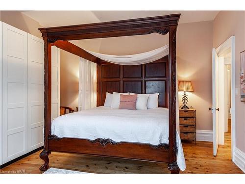 92 Wellington Street N, St. Marys, ON - Indoor Photo Showing Bedroom