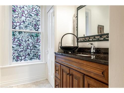 92 Wellington Street N, St. Marys, ON - Indoor Photo Showing Bathroom