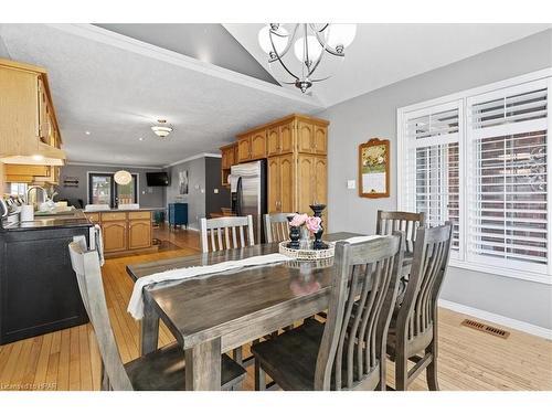 130 Mcgregor Street, Stratford, ON - Indoor Photo Showing Dining Room