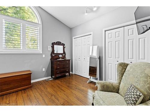 130 Mcgregor Street, Stratford, ON - Indoor Photo Showing Bedroom