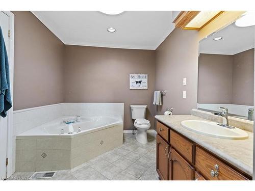 130 Mcgregor Street, Stratford, ON - Indoor Photo Showing Bathroom