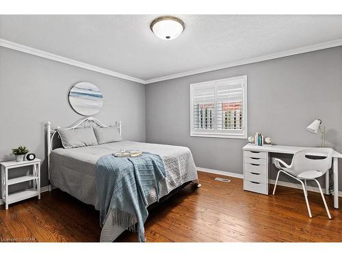 130 Mcgregor Street, Stratford, ON - Indoor Photo Showing Bedroom