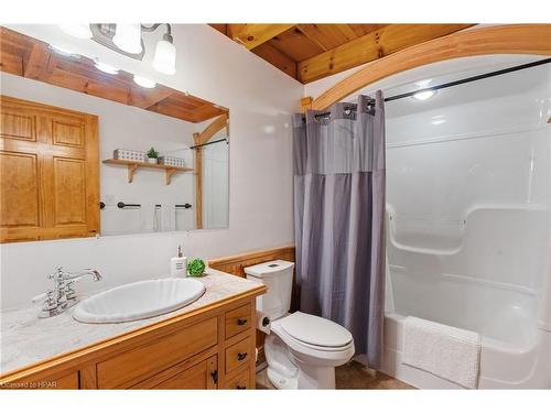 81196 Pfrimmer Road, Benmiller, ON - Indoor Photo Showing Bathroom