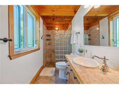 81196 Pfrimmer Road, Benmiller, ON - Indoor Photo Showing Bathroom