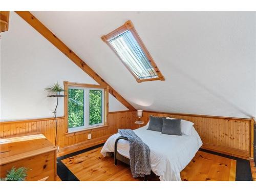 81196 Pfrimmer Road, Benmiller, ON - Indoor Photo Showing Bedroom