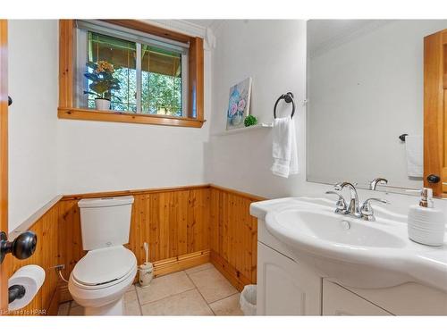 81196 Pfrimmer Road, Benmiller, ON - Indoor Photo Showing Bathroom