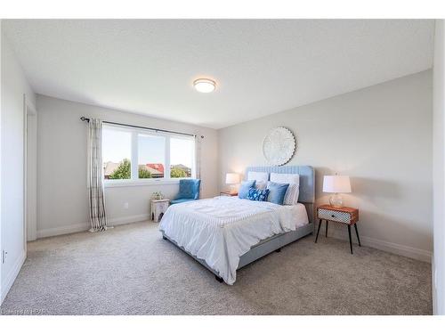 110-3025 Singleton Avenue, London, ON - Indoor Photo Showing Bedroom