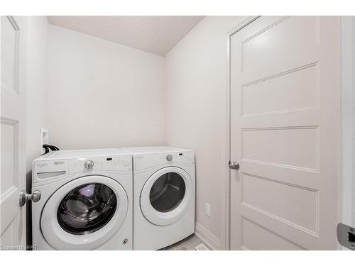 110-3025 Singleton Avenue, London, ON - Indoor Photo Showing Laundry Room