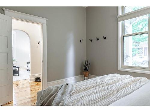 138 Nile Street, Stratford, ON - Indoor Photo Showing Bedroom