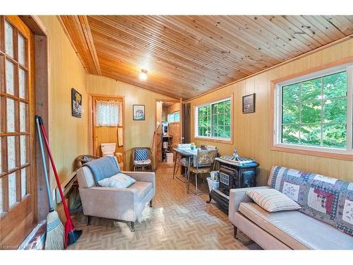 24 Huron Street, Port Albert, ON - Indoor Photo Showing Living Room